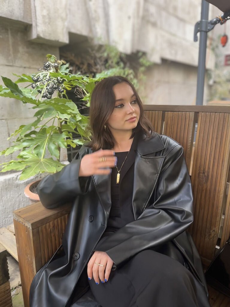 Vivienne Vivienne